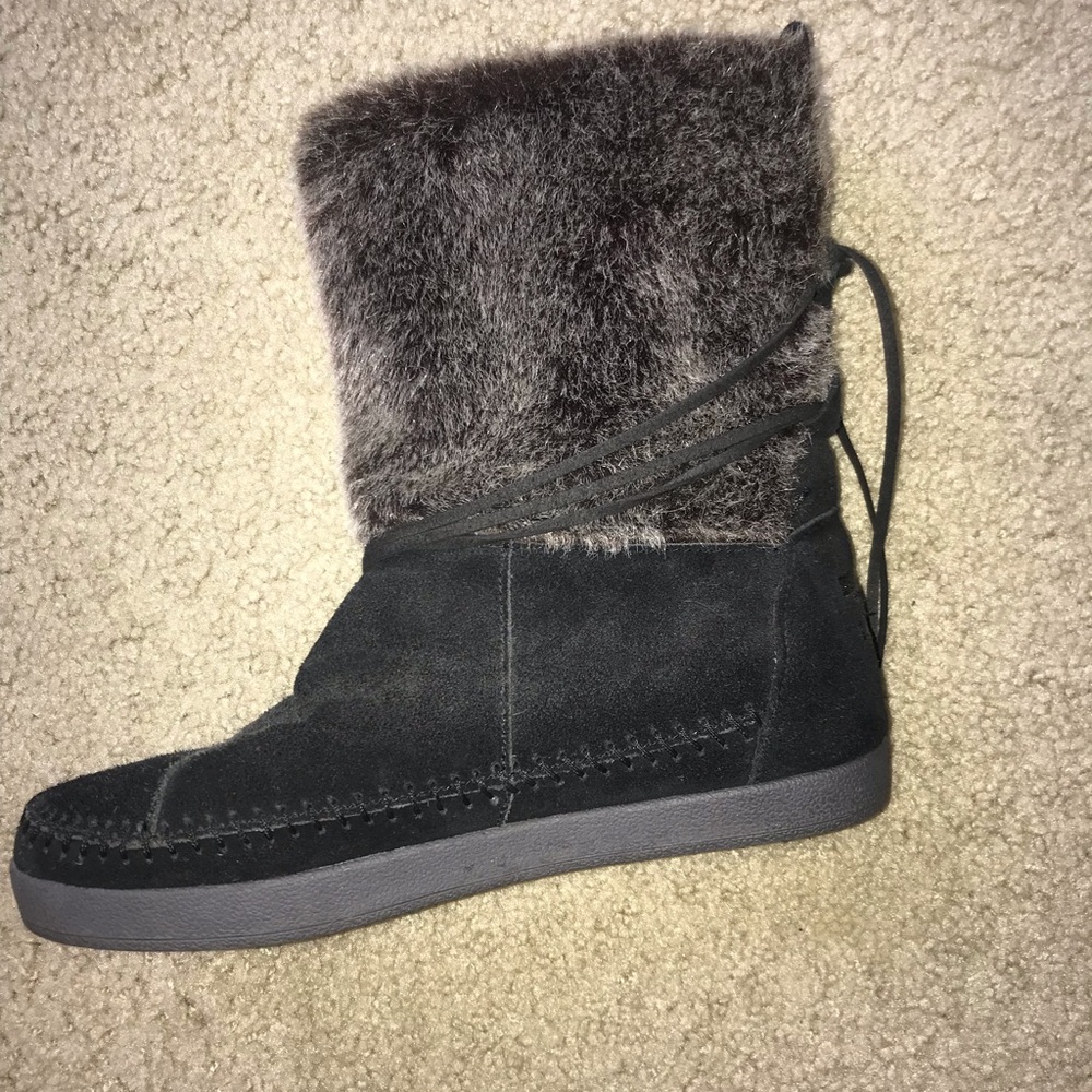 Toms Faux Fur boots